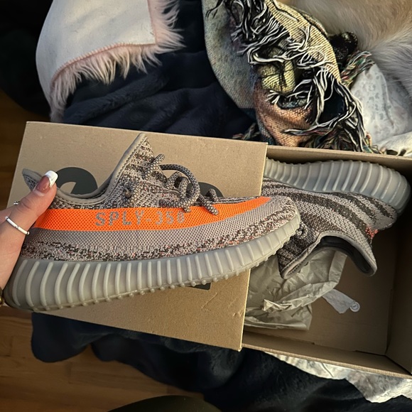 ❌❌SOLD❌❌
Yeezy Boost 350V Belugas - Picture 2 of 5
